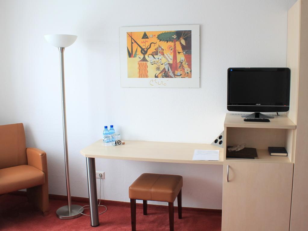 Hotel Am Bad Esslingen am Neckar Exterior photo